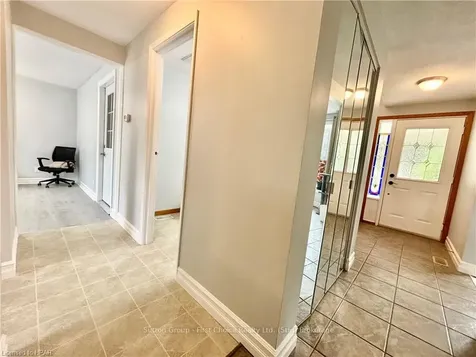 106 Meighen Mews Stratford ON N4Z 1B5