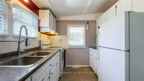 46 Cranberry Drive Ashfield-colborne-wawanosh ON N7A 3Y2