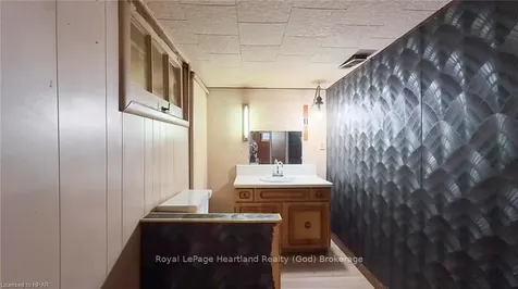 244 Picton Street W Goderich ON N7A 2C8