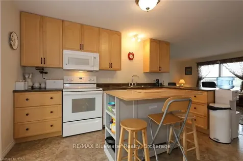 17 John Street S Bluewater ON N0M 2T0