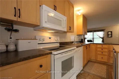 17 John Street S Bluewater ON N0M 2T0