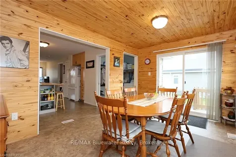 17 John Street S Bluewater ON N0M 2T0