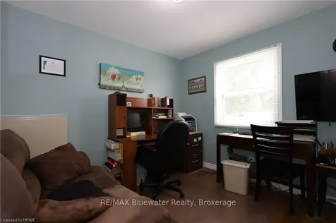 17 John Street S Bluewater ON N0M 2T0