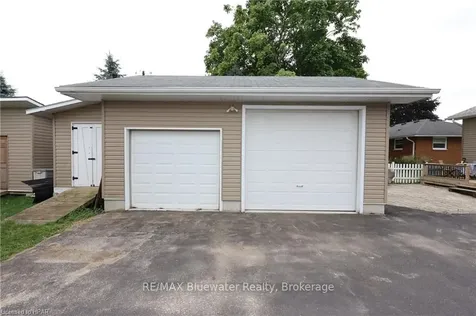 17 John Street S Bluewater ON N0M 2T0