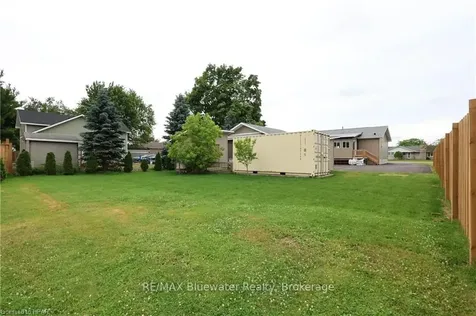 17 John Street S Bluewater ON N0M 2T0