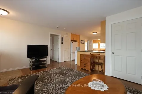 17 John Street S Bluewater ON N0M 2T0