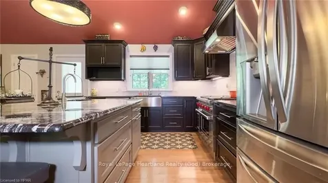 27 George Street Bluewater ON N0M 1G0