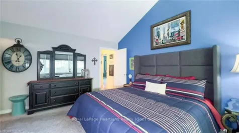 27 George Street Bluewater ON N0M 1G0