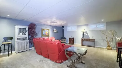 27 George Street Bluewater ON N0M 1G0