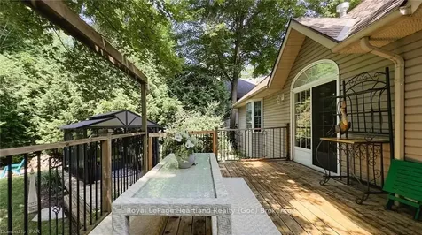 27 George Street Bluewater ON N0M 1G0