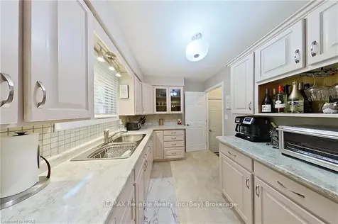 21 Hamilton Street Bluewater ON N0M 1G0