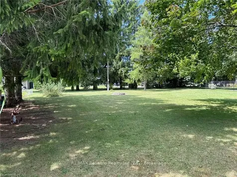 21 Hamilton Street Bluewater ON N0M 1G0