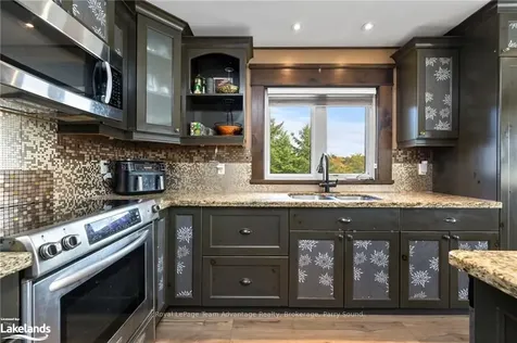12 Lakeshore Road Mckellar ON P0G 1C0