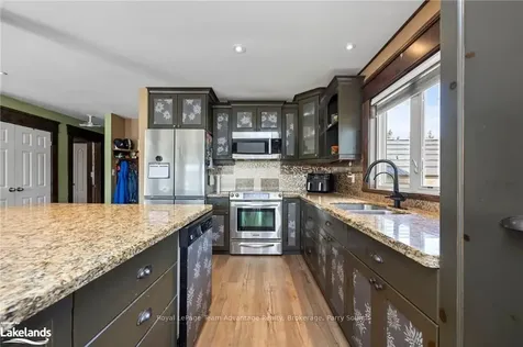 12 Lakeshore Road Mckellar ON P0G 1C0