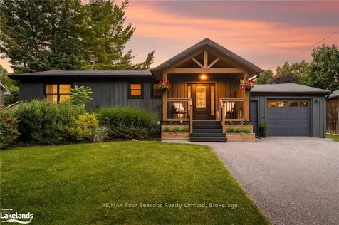 119 Hillcrest Drive Blue Mountains ON N0H 1J0