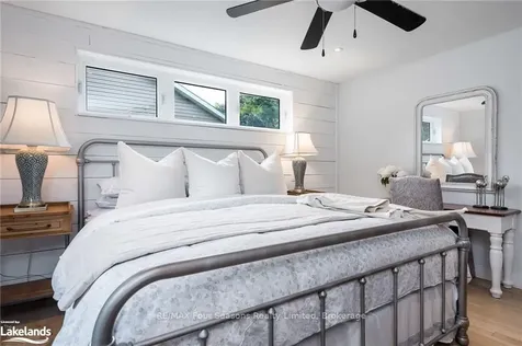 119 Hillcrest Drive Blue Mountains ON N0H 1J0