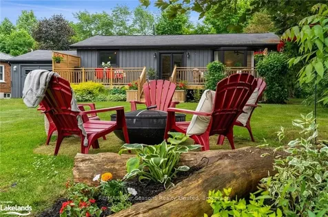 119 Hillcrest Drive Blue Mountains ON N0H 1J0