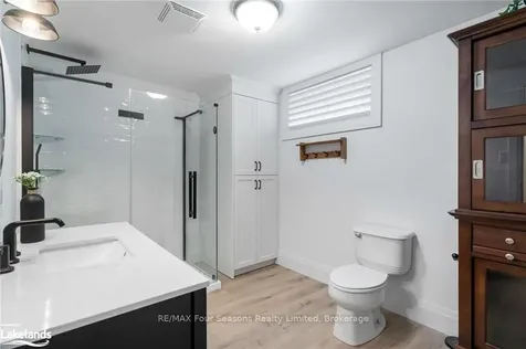 119 Hillcrest Drive Blue Mountains ON N0H 1J0