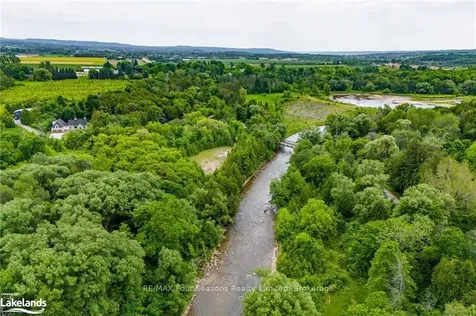 119 Hillcrest Drive Blue Mountains ON N0H 1J0