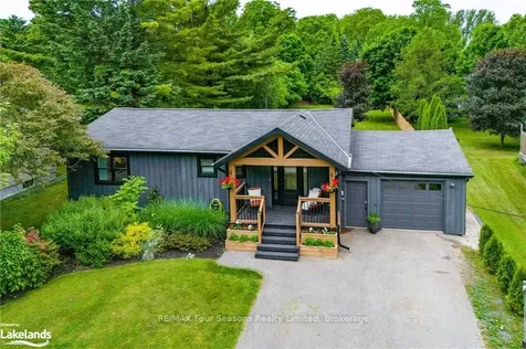 119 Hillcrest Drive Blue Mountains ON N0H 1J0