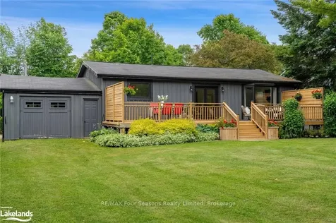 119 Hillcrest Drive Blue Mountains ON N0H 1J0