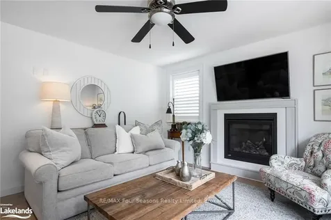 119 Hillcrest Drive Blue Mountains ON N0H 1J0