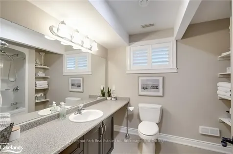 17 Gainsborough Road Bracebridge ON P1L 0A8