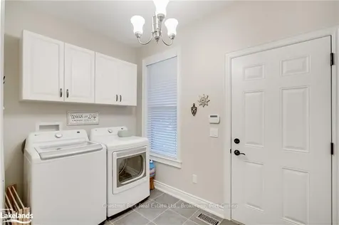 17 Gainsborough Road Bracebridge ON P1L 0A8