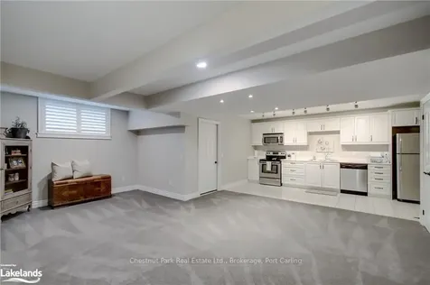 17 Gainsborough Road Bracebridge ON P1L 0A8