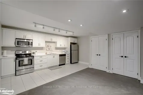 17 Gainsborough Road Bracebridge ON P1L 0A8