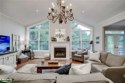 17 Gainsborough Road Bracebridge ON P1L 0A8