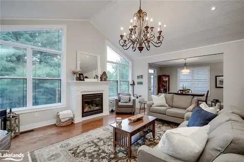 17 Gainsborough Road Bracebridge ON P1L 0A8