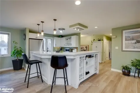 61 Woodland Drive N Bracebridge ON P1L 1M2