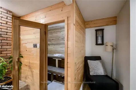 61 Woodland Drive N Bracebridge ON P1L 1M2