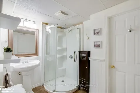 61 Woodland Drive N Bracebridge ON P1L 1M2