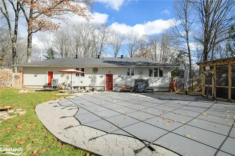 61 Woodland Drive N Bracebridge ON P1L 1M2