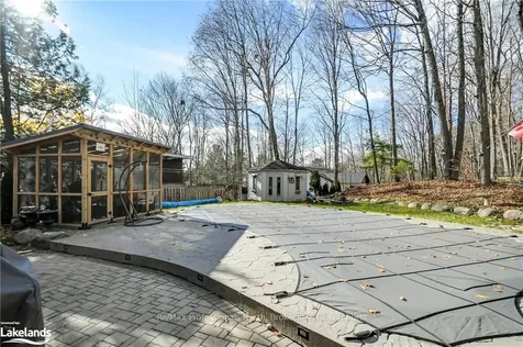 61 Woodland Drive N Bracebridge ON P1L 1M2