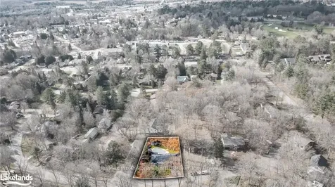 61 Woodland Drive N Bracebridge ON P1L 1M2