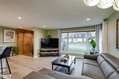 61 Woodland Drive N Bracebridge ON P1L 1M2