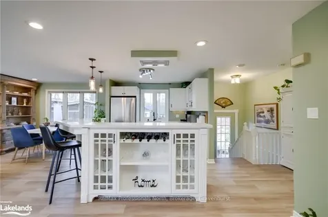 61 Woodland Drive N Bracebridge ON P1L 1M2