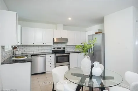 24 Willver Drive St. Catharines ON L2M 7Y1