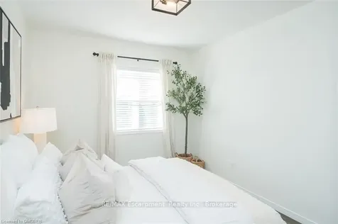 24 Willver Drive St. Catharines ON L2M 7Y1