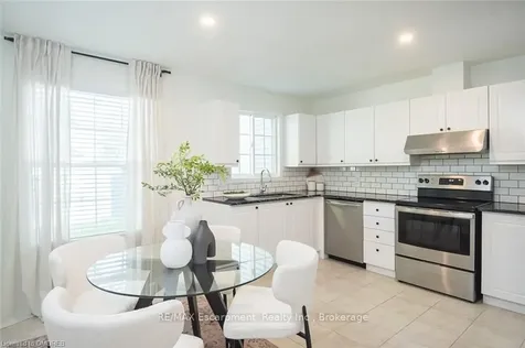 24 Willver Drive St. Catharines ON L2M 7Y1
