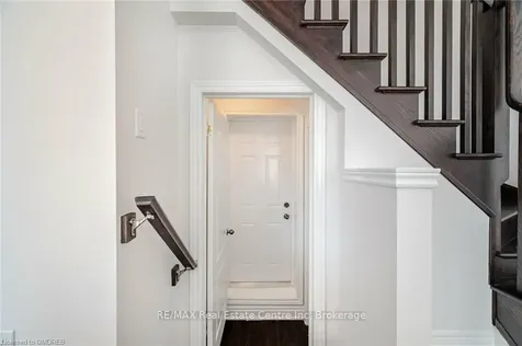 1 Sonoma Valley Crescent Hamilton ON L9B 0J3