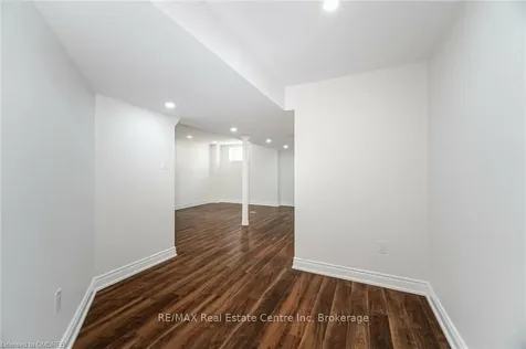 1 Sonoma Valley Crescent Hamilton ON L9B 0J3