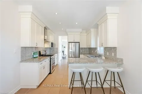 1 Sonoma Valley Crescent Hamilton ON L9B 0J3
