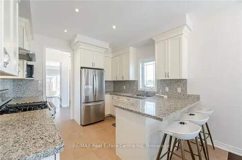 1 Sonoma Valley Crescent Hamilton ON L9B 0J3