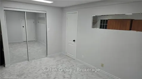 121 Parkland Crescent Kitchener ON N2N 1R5