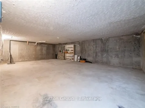 121 Parkland Crescent Kitchener ON N2N 1R5
