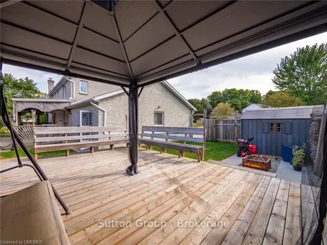 121 Parkland Crescent Kitchener ON N2N 1R5